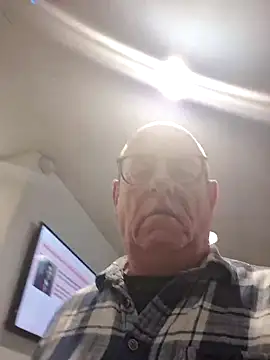 andrejoyfull64 online show from September 30, 1:16 pm