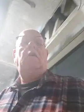 andrejoyfull64 online show from October 13, 8:14 am