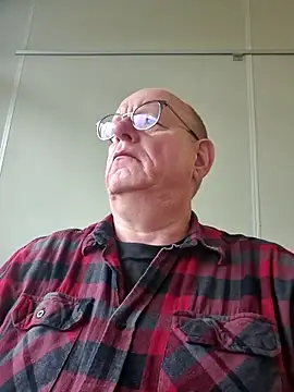 andrejoyfull64 online show from October 16, 8:15 am