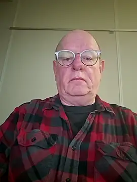 andrejoyfull64 online show from October 17, 5:43 am