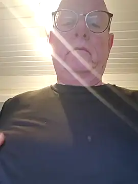 andrejoyfull64 online show from February 18, 4:03 pm