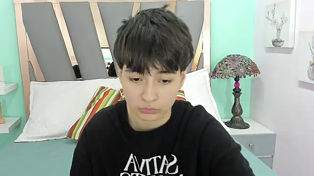 Snapshot of Bryce_Evans chatting on December 14, 3:17 pm Bryce Evans online show from December 14, 3:17 pm