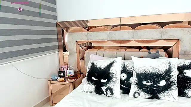 Snapshot of CamiiLovers chatting on March 15, 3:45 am CamiiLovers online show from March 15, 3:45 am