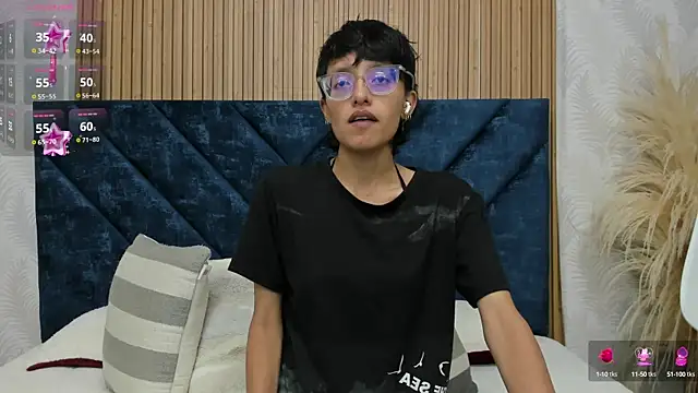 Snapshot of Marge_lasander chatting on December 17, 1:50 am Marge lasander online show from December 17, 1:50 am