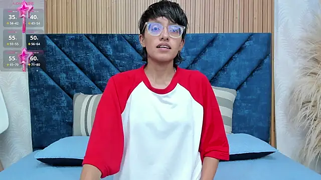 Snapshot of Marge_lasander chatting on December 28, 1:39 am Marge lasander online show from December 28, 1:39 am