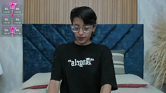 Snapshot of Marge_lasander chatting on January 3, 1:27 am Marge lasander online show from January 3, 1:27 am