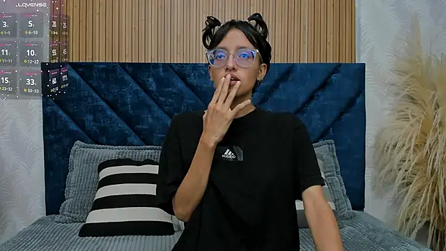 Snapshot of Marge_lasander chatting on February 6, 1:27 am Marge lasander online show from February 6, 1:27 am