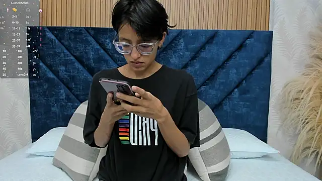 Snapshot of Marge_lasander chatting on February 13, 1:40 am Marge lasander online show from February 13, 1:40 am