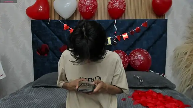 Snapshot of Marge_lasander chatting on February 15, 1:31 am Marge lasander online show from February 15, 1:31 am