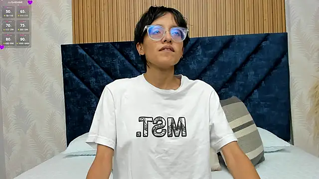 Snapshot of Marge_lasander chatting on March 1, 1:22 am Marge lasander online show from March 1, 1:22 am