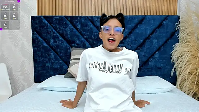 Snapshot of Marge_lasander chatting on March 14, 1:37 am Marge lasander online show from March 14, 1:37 am