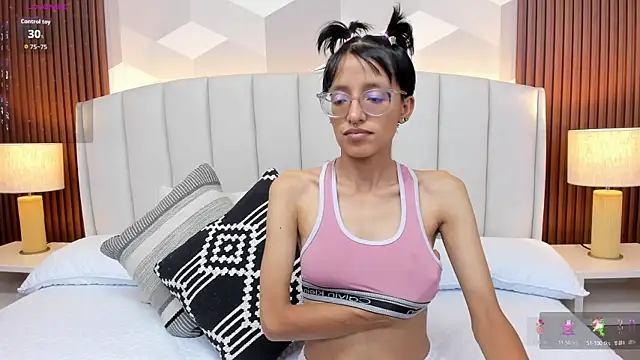 Snapshot of Marge_lasander chatting on September 27, 1:32 am Marge lasander online show from September 27, 1:32 am