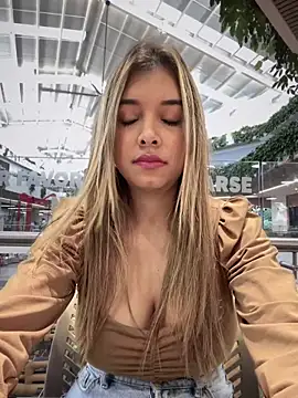 Snapshot of carolina__star chatting on January 31, 10:21 pm carolina star online show from January 31, 10:21 pm