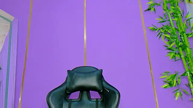 scarlet-jonesx online show from November 4, 9:25 pm