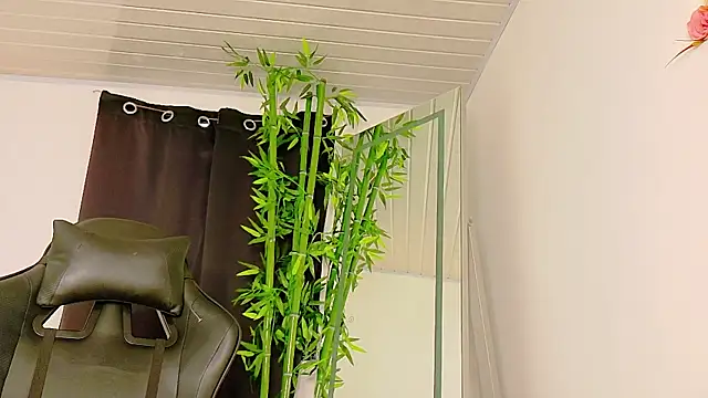 scarlet-jonesx online show from November 29, 10:24 pm