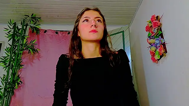 scarlet-jonesx online show from May 15, 11:56 pm