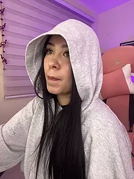 Starliee   online show from October 22, 12:00 am