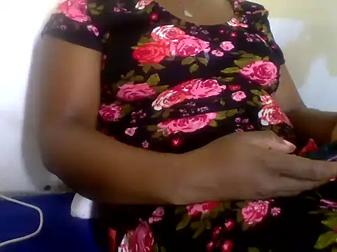 Snapshot of Hot-zeenah chatting on October 3, 6:16 pm Hot-zeenah online show from October 3, 6:16 pm