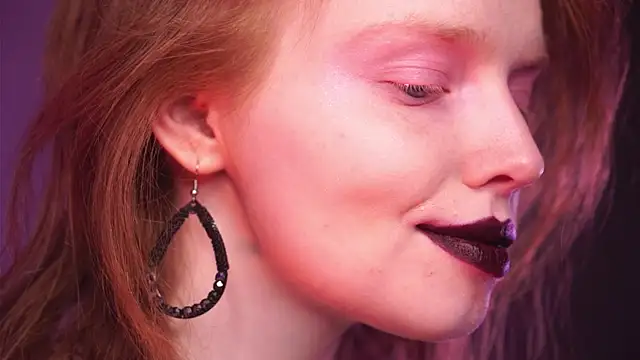ginger hugs online show from January 3, 1:16 am