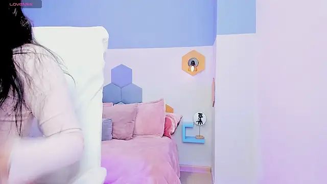 Chloe fischer  online show from October 15, 2:50 pm