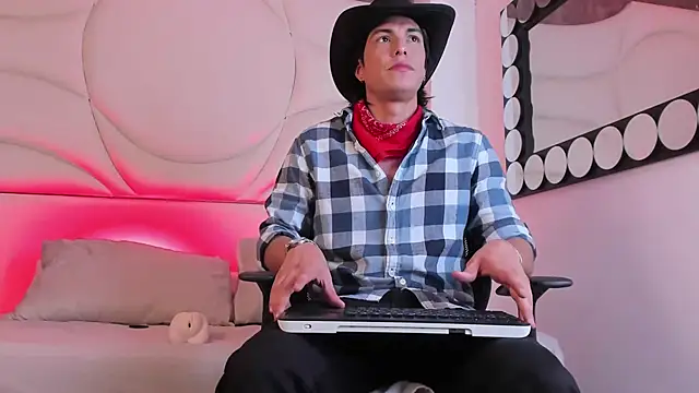 Karimferrer online show from September 18, 10:01 pm