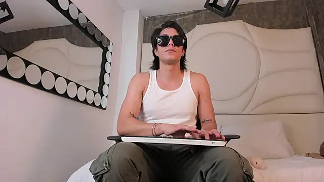 Karimferrer online show from September 27, 7:19 pm