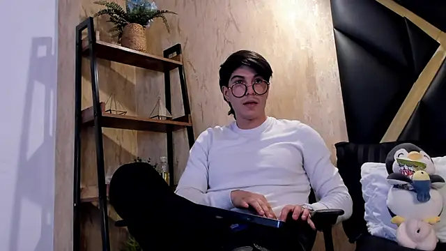 Karimferrer online show from February 25, 4:00 am