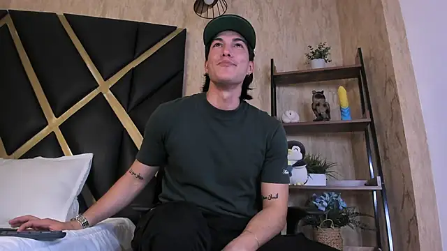 Karimferrer online show from May 6, 3:24 am