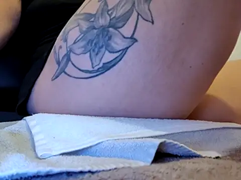 sweethotmilf888 online show from May 14, 2:57 pm