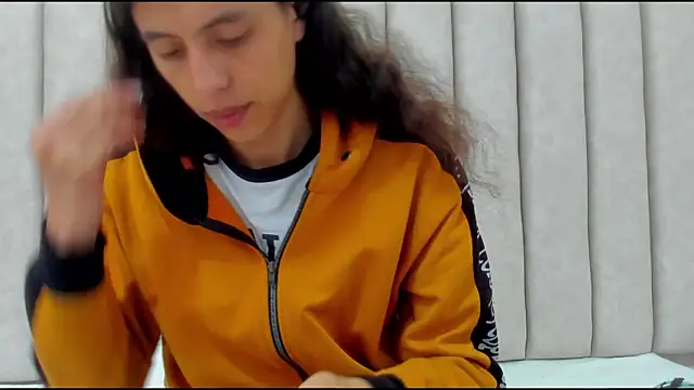 FreyaMoller online show from December 22, 1:52 pm