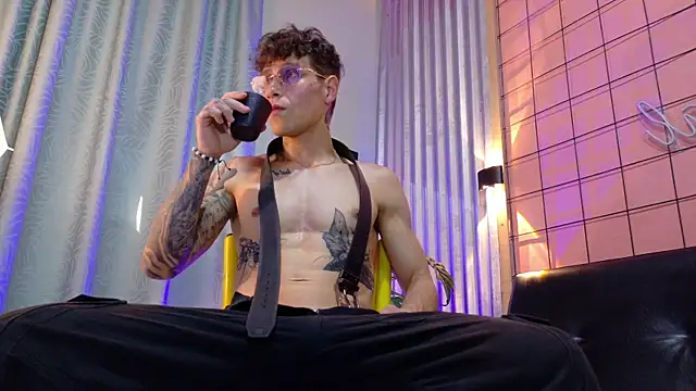 french sexx online show from January 17, 7:06 pm