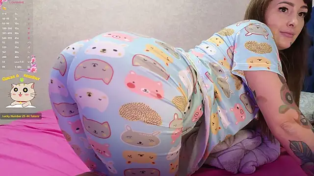 kimmie meow online show from November 13, 8:08 pm