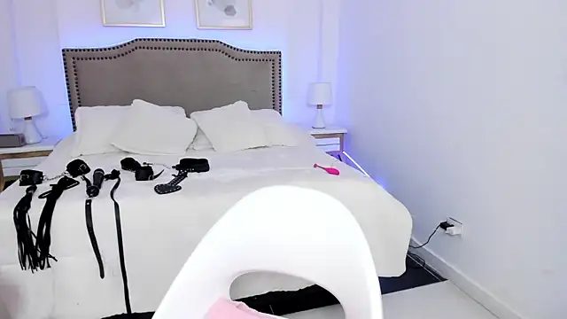 RACHEL EV online show from February 13, 5:36 am