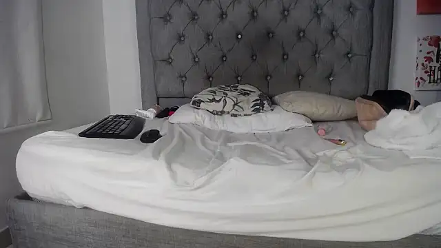 Lillebbw online show from March 1, 5:31 am
