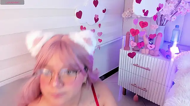 Snapshot of Sally__Walker chatting on February 14, 7:23 pm Sally Walker online show from February 14, 7:23 pm