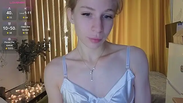 Elis Fox online show from October 12, 8:13 am