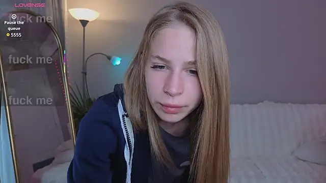 Elis Fox online show from May 15, 11:06 am