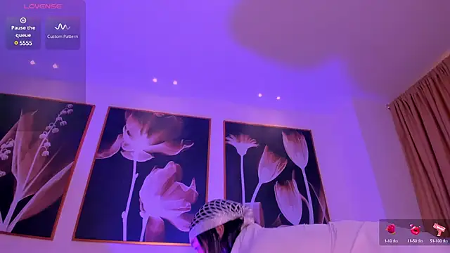 Snapshot of SamanthaConnor_ chatting on January 23, 10:11 pm SamanthaConnor online show from January 23, 10:11 pm