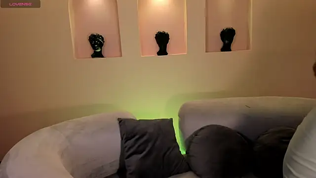 Snapshot of SamanthaConnor_ chatting on February 17, 7:21 pm SamanthaConnor online show from February 17, 7:21 pm