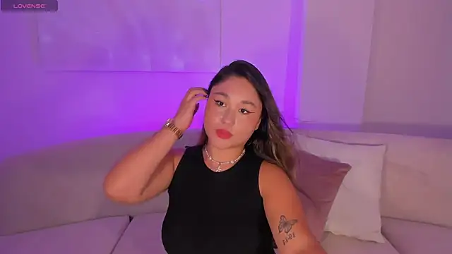 Snapshot of SamanthaConnor_ chatting on March 4, 8:05 pm SamanthaConnor online show from March 4, 8:05 pm