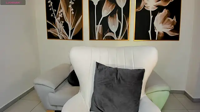 Snapshot of SamanthaConnor_ chatting on March 11, 7:14 pm SamanthaConnor online show from March 11, 7:14 pm