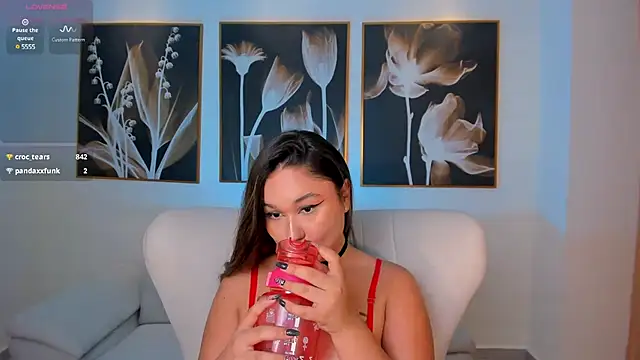 Snapshot of SamanthaConnor_ chatting on March 13, 1:10 am SamanthaConnor online show from March 13, 1:10 am