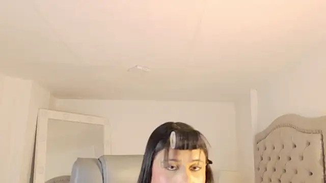 AshleyFerrer online show from May 2, 7:08 pm