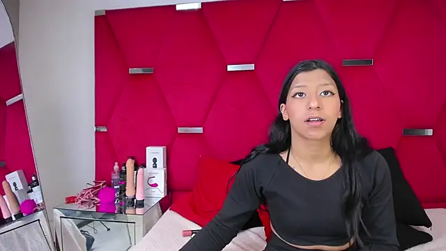 VaneLin18 online show from September 25, 6:00 pm