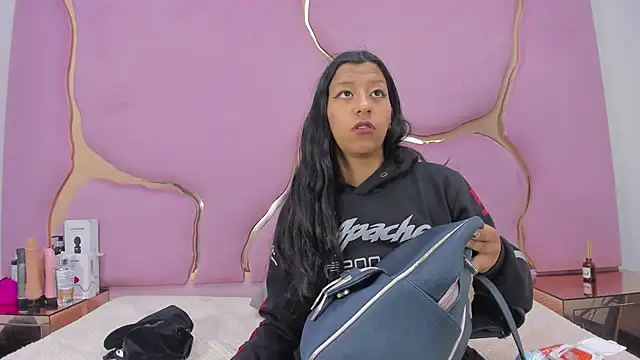 VaneLin18 online show from September 30, 7:19 pm