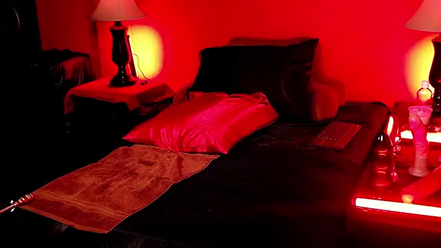 Snapshot of JenniferCD chatting on September 22, 5:48 pm JenniferCD online show from September 22, 5:48 pm