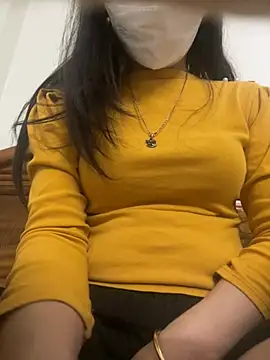 Snapshot of Tuongvy05 chatting on December 21, 5:36 am Tuongvy05 online show from December 21, 5:36 am