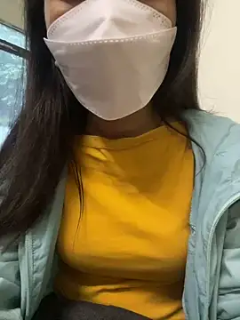 Snapshot of Tuongvy05 chatting on December 26, 1:40 am Tuongvy05 online show from December 26, 1:40 am