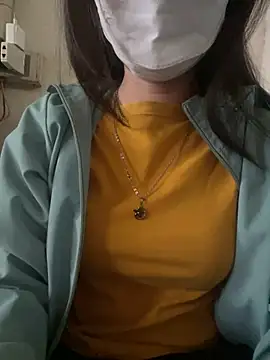 Snapshot of Tuongvy05 chatting on December 30, 6:20 am Tuongvy05 online show from December 30, 6:20 am