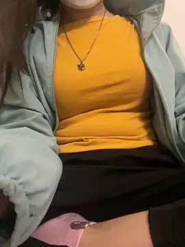 Snapshot of Tuongvy05 chatting on January 16, 5:44 pm Tuongvy05 online show from January 16, 5:44 pm